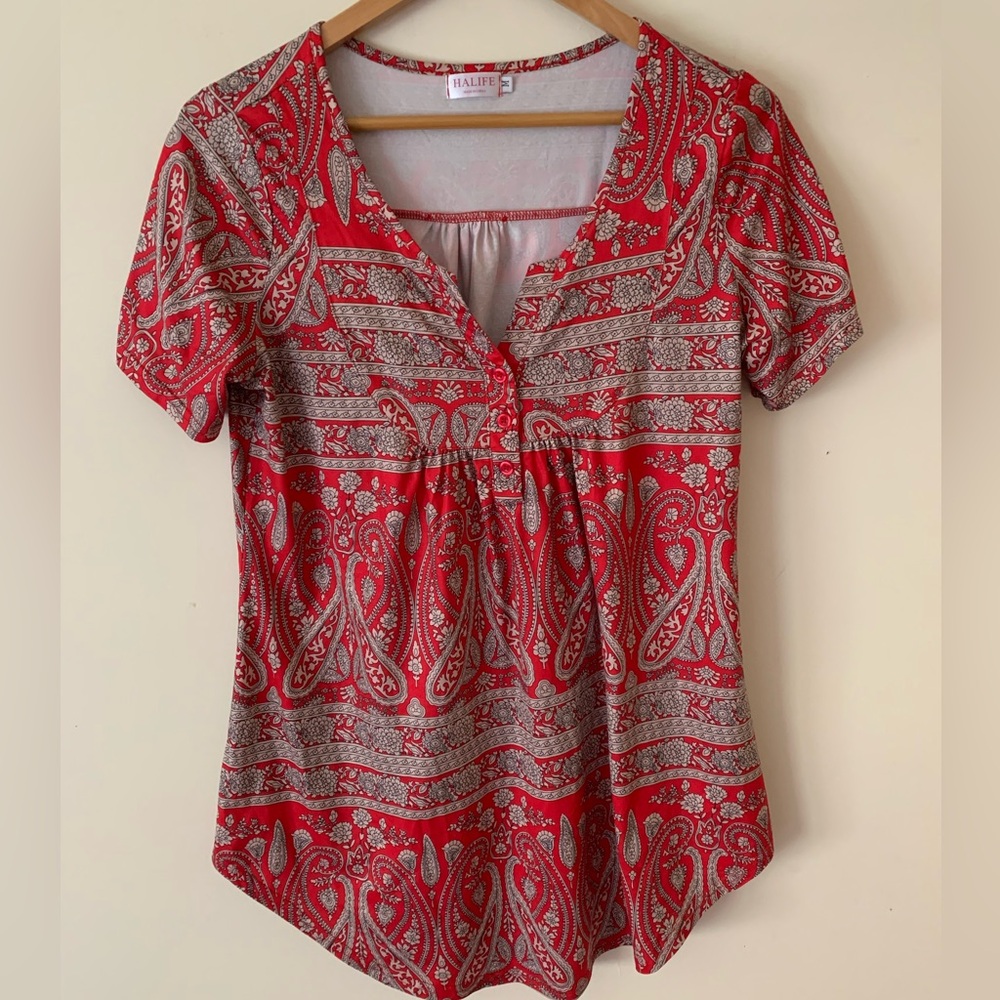 Chic Red and Gray Paisley Blouse